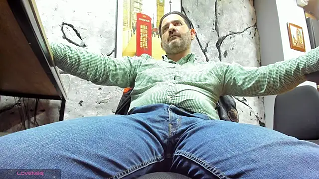 Maxi TheBigDaddy online show from January 17, 4:00 pm