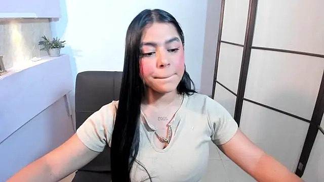 LyndaKimm online show from January 25, 12:06 am