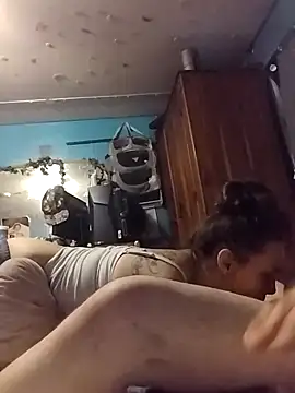 Snapshot of Thicknjuicy1986 chatting on October 8, 12:58 pm Thicknjuicy1986 online show from October 8, 12:58 pm