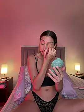 Snapshot of DanikRosse chatting on July 1, 4:14 am DanikRosse online show from July 1, 4:14 am
