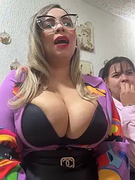 jademoomsm online show from March 13, 11:33 pm