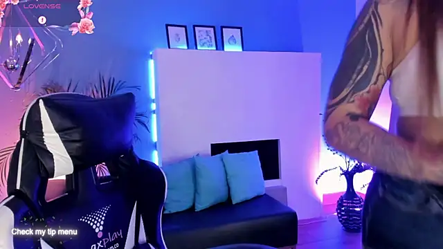 Megan inked online show from November 16, 3:23 am