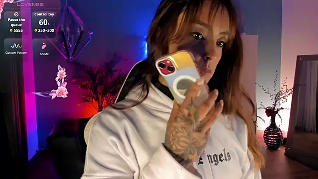 Megan inked online show from June 26, 3:44 am