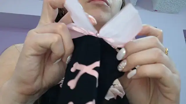 Snapshot of LilaSuni chatting on October 17, 3:25 pm LilaSuni online show from October 17, 3:25 pm