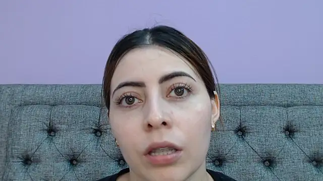 Snapshot of LilaSuni chatting on October 22, 6:18 pm LilaSuni online show from October 22, 6:18 pm