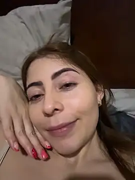 Snapshot of LilaSuni chatting on December 1, 3:11 am LilaSuni online show from December 1, 3:11 am