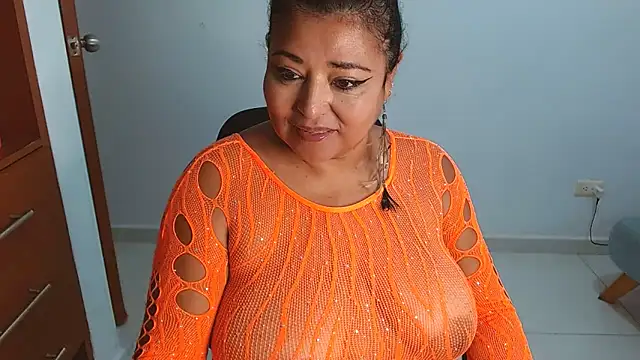 Snapshot of mariemiller19 chatting on March 21, 3:35 pm mariemiller19 online show from March 21, 3:35 pm