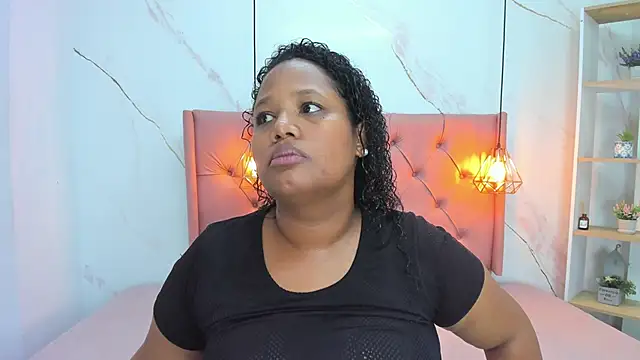 Belle Brunette online show from September 29, 9:30 pm