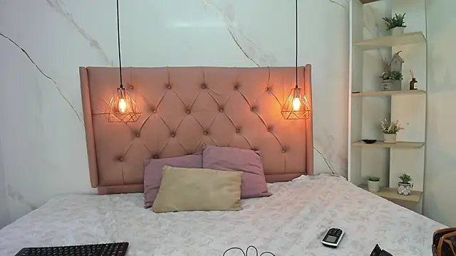 Belle Brunette online show from February 21, 11:44 am