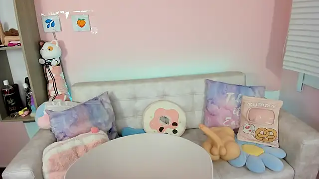 Snapshot of tinysara chatting on September 22, 4:20 pm tinysara online show from September 22, 4:20 pm