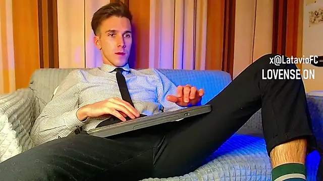 Midnighter  online show from November 22, 12:53 am