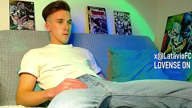 Snapshot of Midnighter_ chatting on March 27, 9:58 pm Midnighter online show from March 27, 9:58 pm