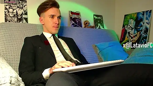 Midnighter  online show from May 13, 11:11 pm