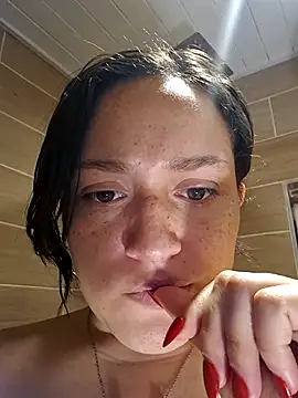Snapshot of megan_doll2 chatting on April 2, 8:39 pm megan doll2 online show from April 2, 8:39 pm