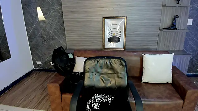 charlottewhitte online show from October 15, 11:21 am