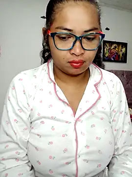 Snapshot of chalohott chatting on February 28, 11:22 am chalohott online show from February 28, 11:22 am