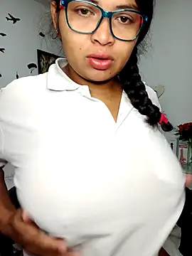 Snapshot of chalohott chatting on March 24, 12:10 pm chalohott online show from March 24, 12:10 pm