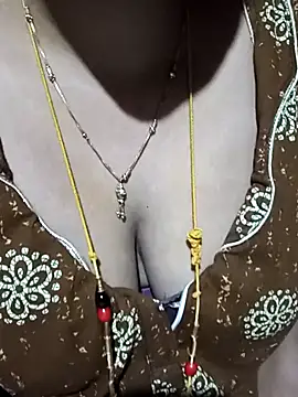 tuttifrutti17 online show from November 18, 5:06 pm