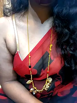 tuttifrutti17 online show from February 10, 4:55 pm