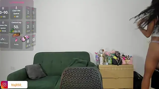 Snapshot of HOTBLACKANDWHITE2 chatting on October 15, 11:05 pm HOTBLACKANDWHITE2 online show from October 15, 11:05 pm