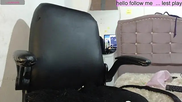 toxxxic cams online show from January 6, 6:14 am