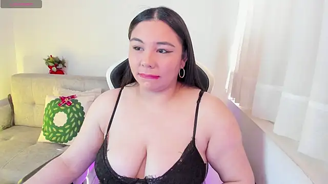 ambar-wells online show from December 16, 3:06 pm