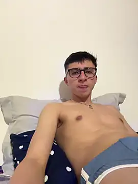 CamiRojas boy online show from December 19, 4:30 am