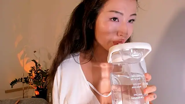 kawaii mia online show from October 1, 4:46 pm