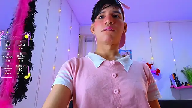 Ariel Femboy  online show from December 4, 5:06 am