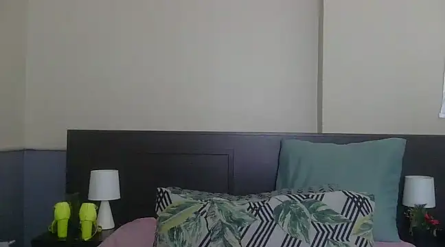 QUEENxJESSI online show from January 17, 5:08 pm