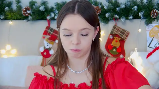 Snapshot of ElisabethDavis chatting on December 13, 9:52 pm ElisabethDavis online show from December 13, 9:52 pm