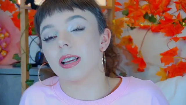 Snapshot of ElisabethDavis chatting on October 13, 3:12 pm ElisabethDavis online show from October 13, 3:12 pm