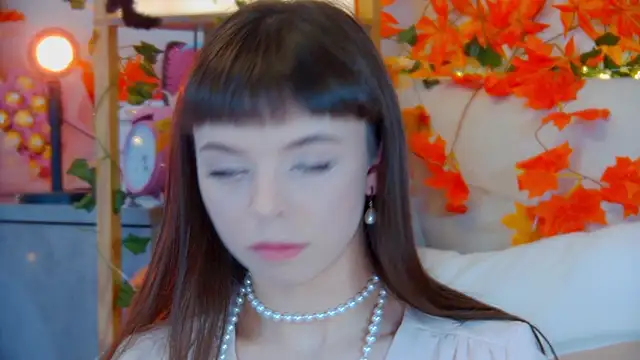 Snapshot of ElisabethDavis chatting on October 17, 2:19 pm ElisabethDavis online show from October 17, 2:19 pm