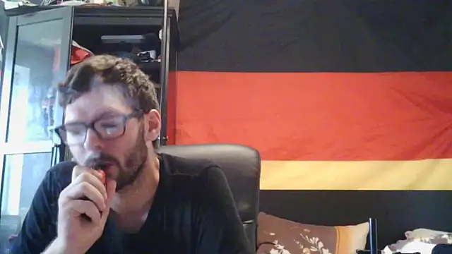 Die-geile-Sau online show from June 23, 1:09 pm