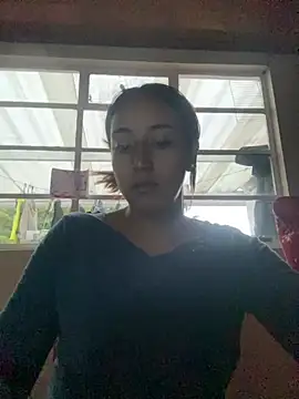 Snapshot of Vaiolet_a chatting on December 18, 10:46 pm Vaiolet a online show from December 18, 10:46 pm