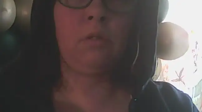 Snapshot of deluxpussy chatting on February 26, 9:10 am deluxpussy online show from February 26, 9:10 am