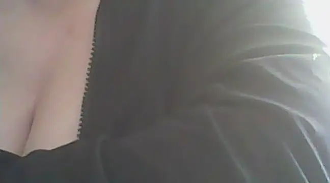 Snapshot of deluxpussy chatting on March 19, 7:07 am deluxpussy online show from March 19, 7:07 am