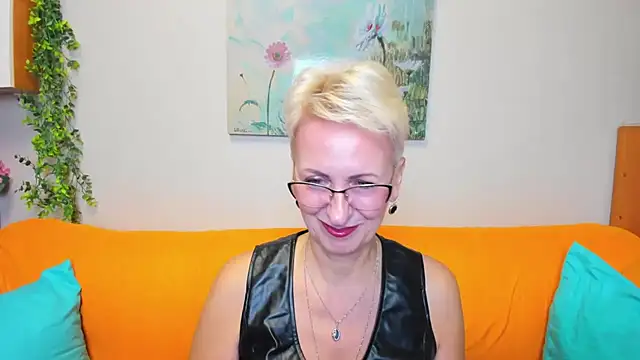 iamyourdream89 online show from November 4, 7:57 pm