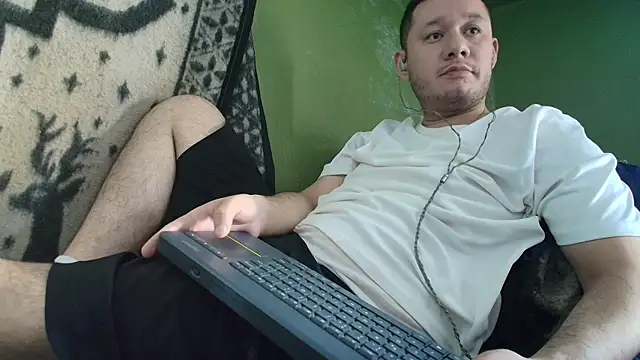 Snapshot of sweet_cock28 chatting on September 23, 3:15 pm sweet cock28 online show from September 23, 3:15 pm