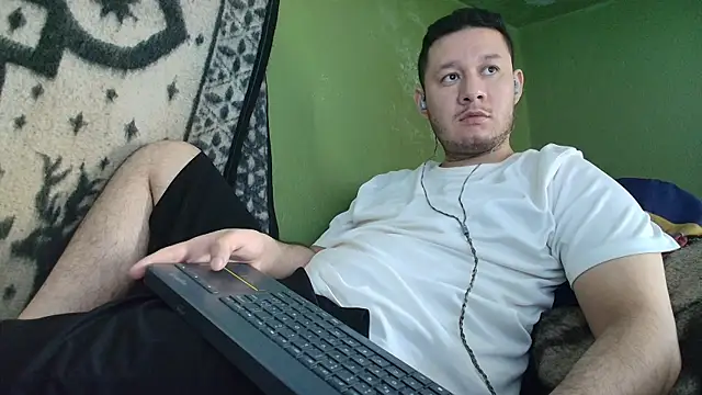 Snapshot of sweet_cock28 chatting on September 24, 3:37 pm sweet cock28 online show from September 24, 3:37 pm