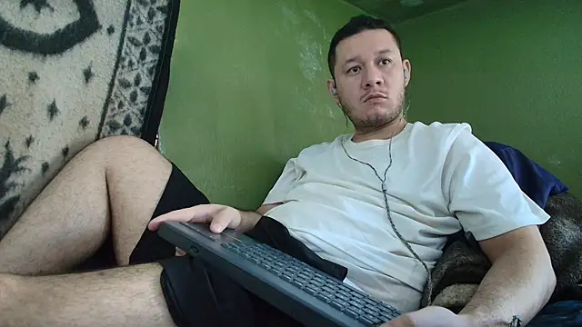 Snapshot of sweet_cock28 chatting on September 25, 3:38 pm sweet cock28 online show from September 25, 3:38 pm