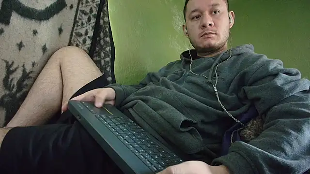 Snapshot of sweet_cock28 chatting on October 14, 3:46 pm sweet cock28 online show from October 14, 3:46 pm