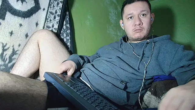 Snapshot of sweet_cock28 chatting on October 21, 3:29 am sweet cock28 online show from October 21, 3:29 am