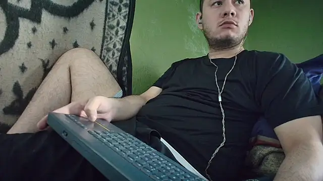 Snapshot of sweet_cock28 chatting on October 24, 3:30 pm sweet cock28 online show from October 24, 3:30 pm