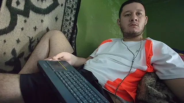 Snapshot of sweet_cock28 chatting on October 26, 2:23 pm sweet cock28 online show from October 26, 2:23 pm