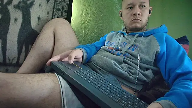 sweet cock28 online show from February 7, 3:27 pm