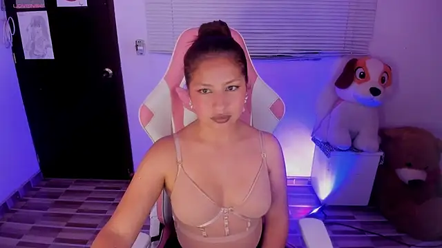 lucykinky22 online show from February 20, 6:41 pm