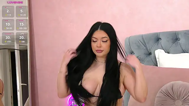 Snapshot of EdithOliviere chatting on February 1, 10:23 pm EdithOliviere online show from February 1, 10:23 pm