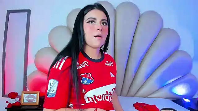 Snapshot of Natasha__Blue chatting on February 9, 1:03 pm Natasha Blue online show from February 9, 1:03 pm