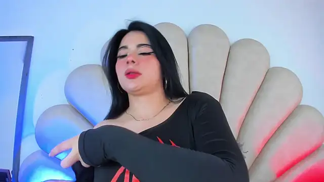 Snapshot of Natasha__Blue chatting on March 9, 4:33 pm Natasha Blue online show from March 9, 4:33 pm